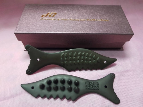 蕭采縈撥筋工具 多功能遠紅外線小天魚陶瓷撥筋刮痧板 獨家專利